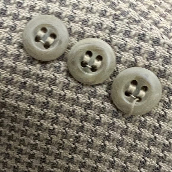 CONFEZIONI RISERVA EXCLUSIVELY FOR DILLARD’S COLOR TOUPE AND CREAM, SIZ… - Picture 10 of 11